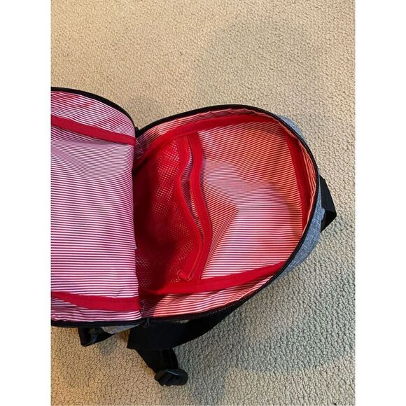 Herschel Supply Co. Heritage Shoulder Bag - Picture 6 of 6